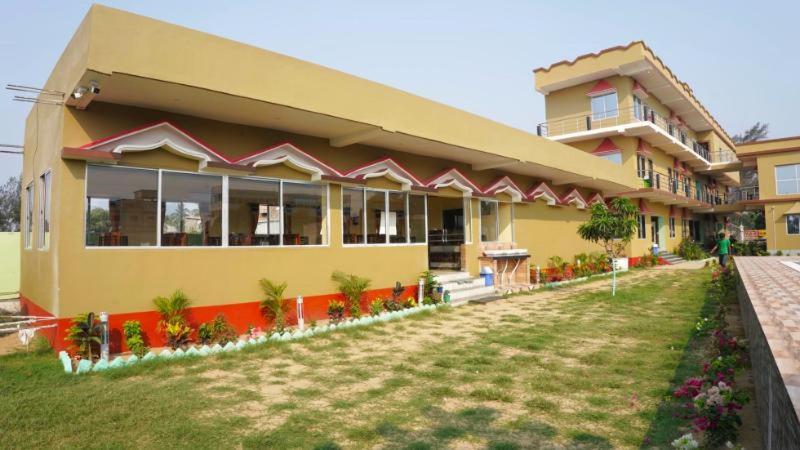מנדרמוני Resort Saikat Saranya מראה חיצוני תמונה